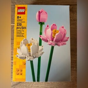 Lego Lotus Flowers set. New.
